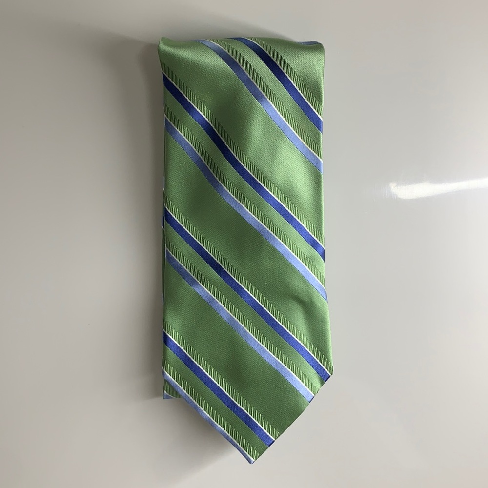 Michael Kors men’s silk necktie. Light green/blue.